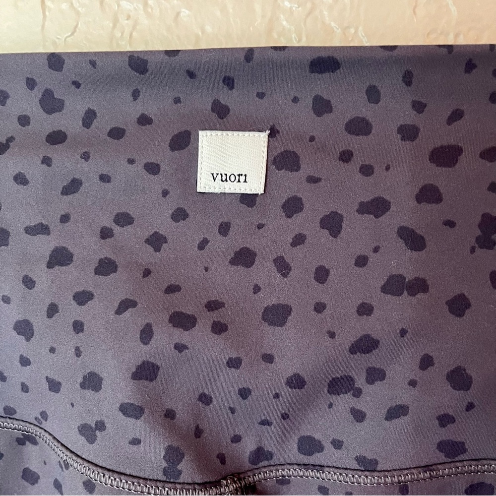 Vuori Studio Printed Leggings Size Large - Picture 6 of 8